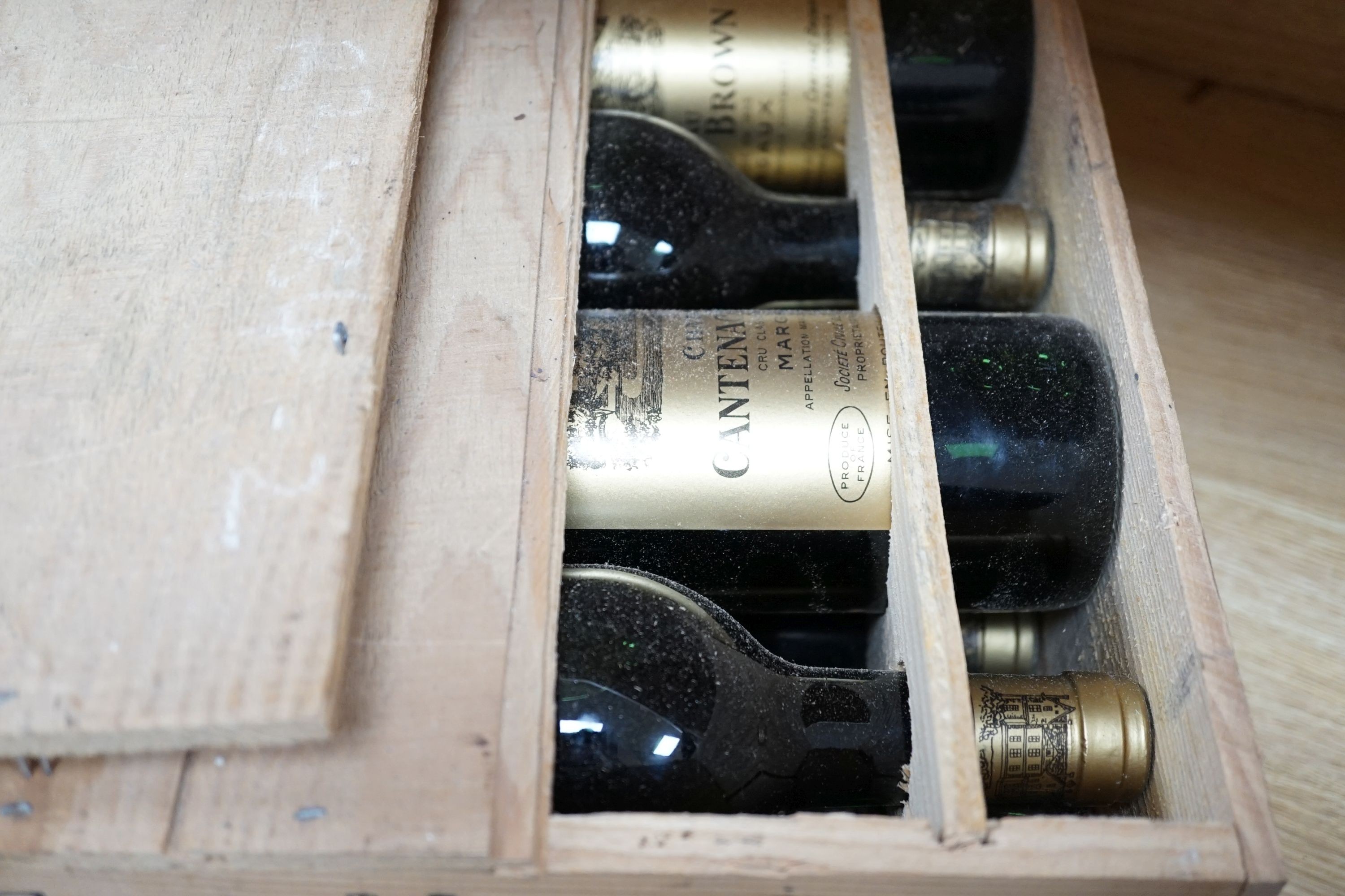A case of 12 bottles of Chateau Cantenac-Brown, Margaux, 1975 in OWC..